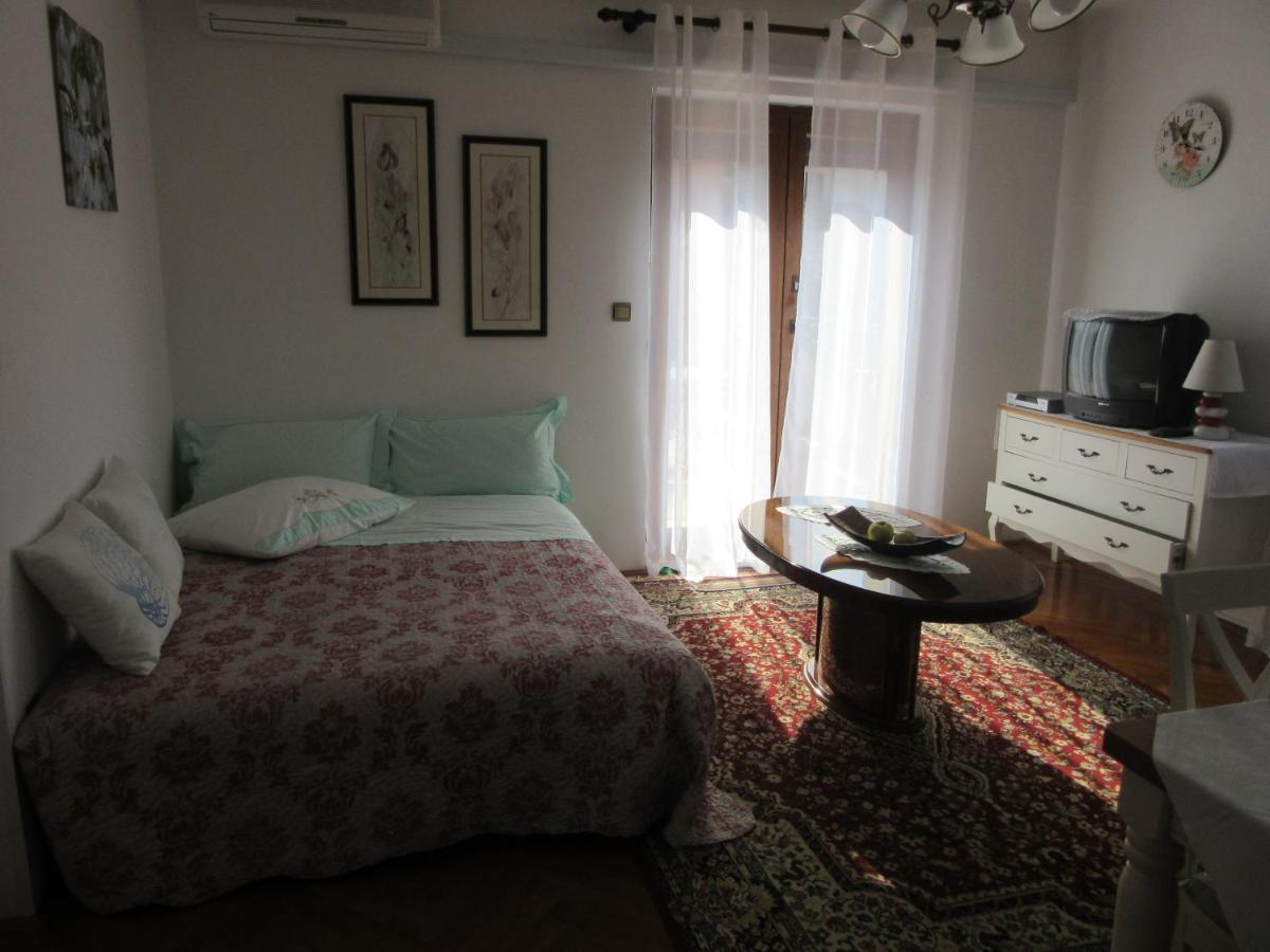 Апартаменты Haus Silvia Ровинь Экстерьер фото